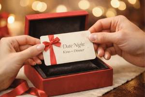 Valentinstag Geschenk für Freundin: eine Geschenkbox mit einer Akitvität zu Zweit.